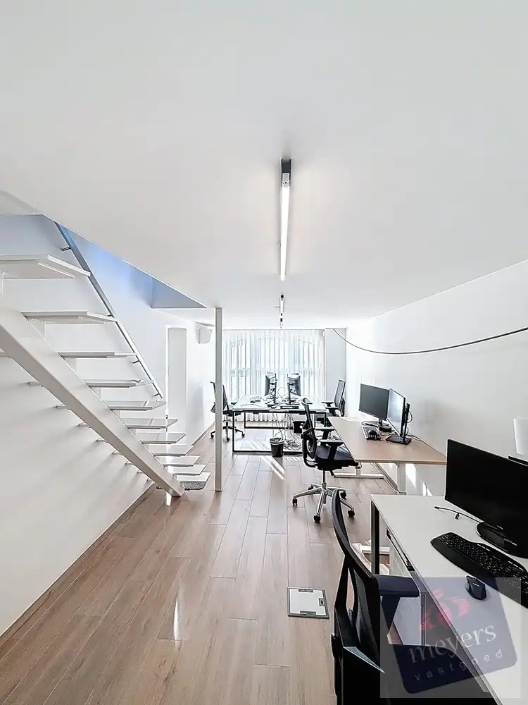 Veelzijdig commercieel pand met 14 parkeerplaatsen op topligging in Hasselt foto 19