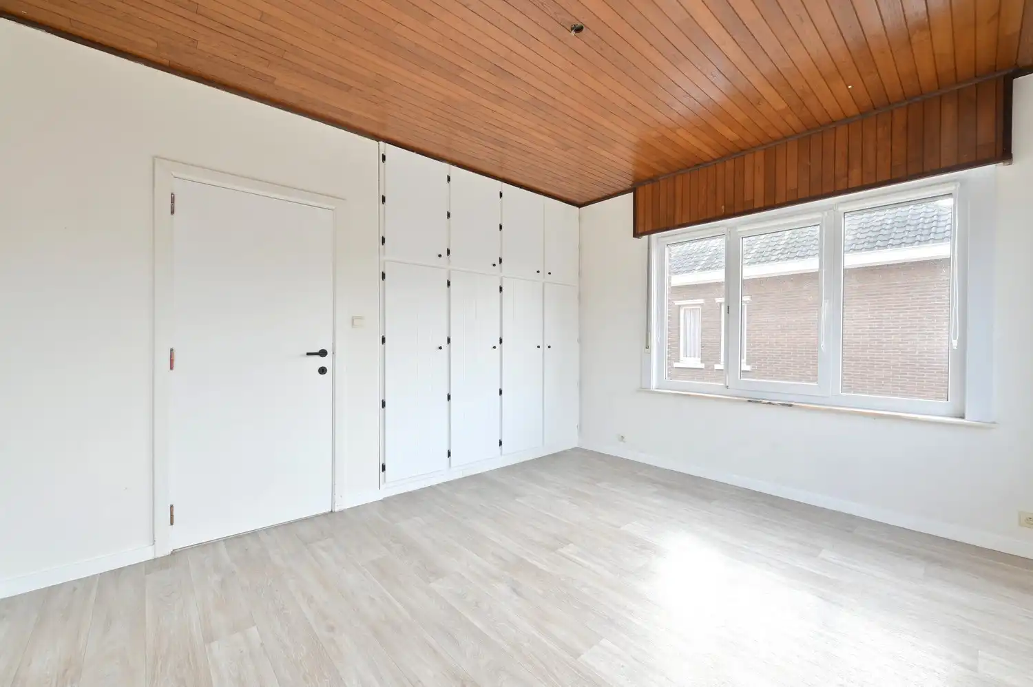 Instapklare gezinswoning met 3 slpk en gezellige stadstuin foto 15