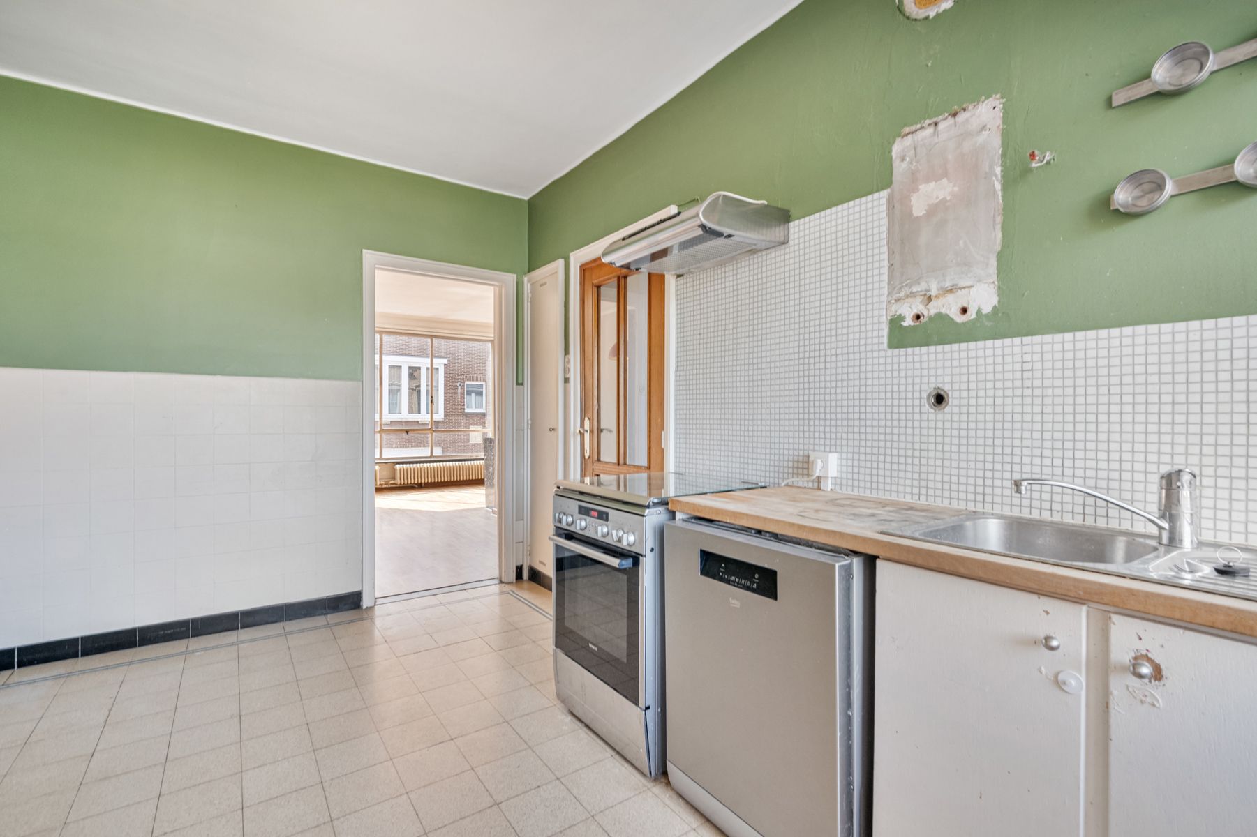 Karaktervolle woning op een goede locatie foto 8