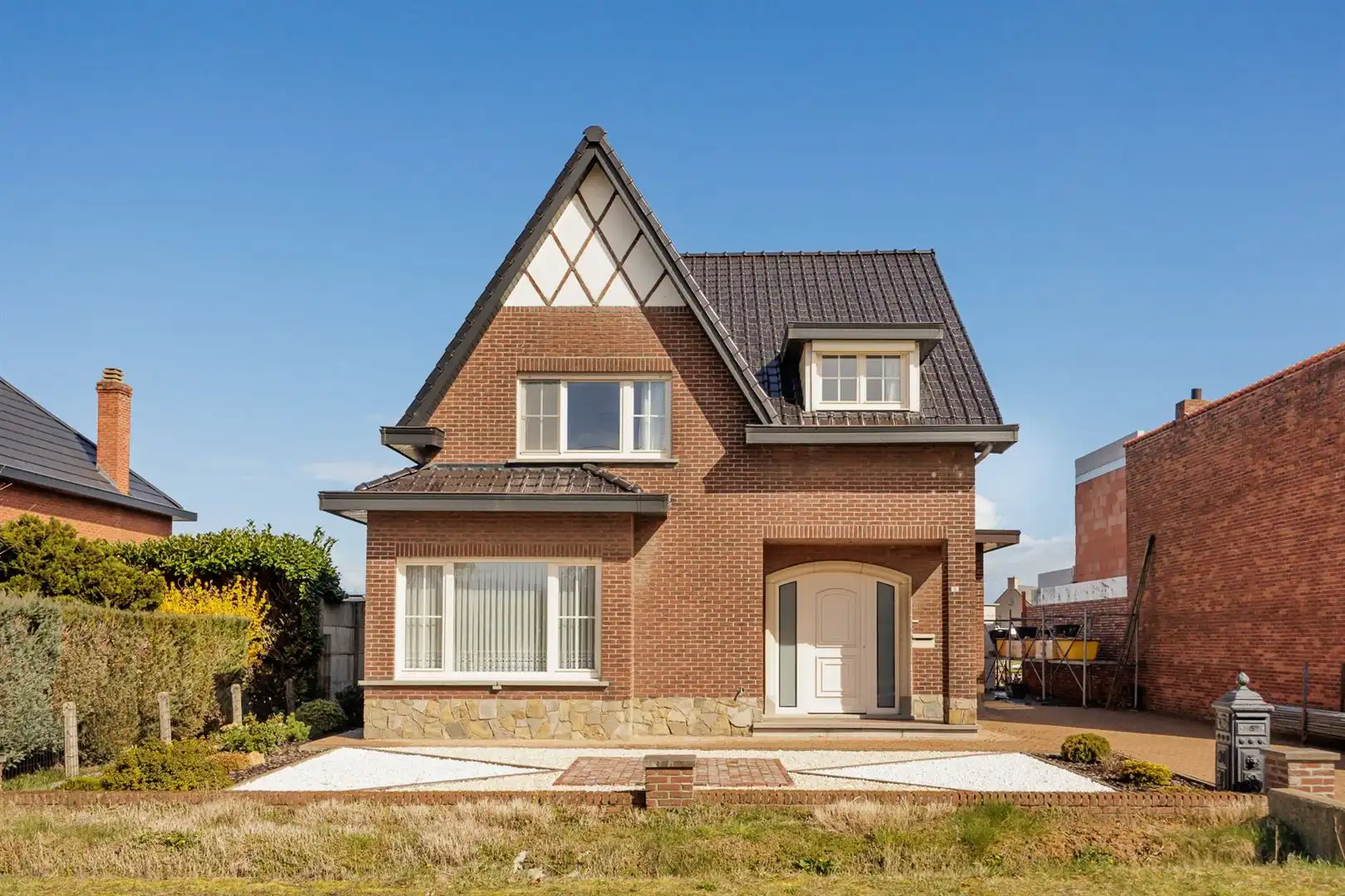 Instapklare woning met garage en tuin! foto 24