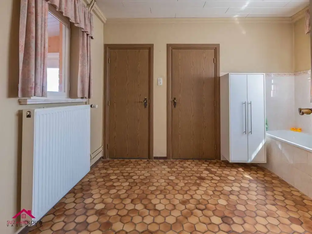 Te renoveren woning op ruim perceel foto 23