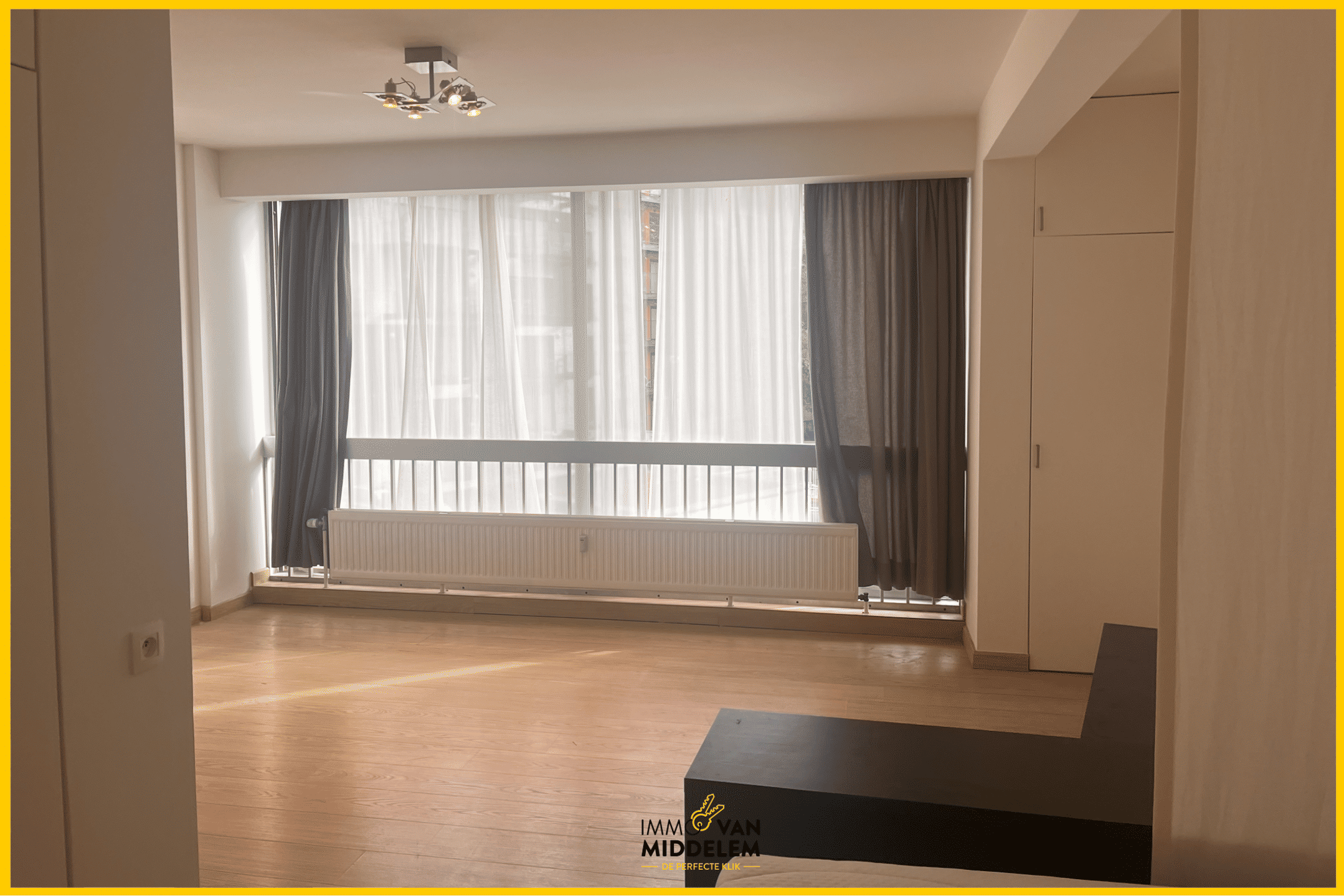 UITSTEKEND GELEGEN STUDIO IN CENTRUM BRUSSEL foto 7
