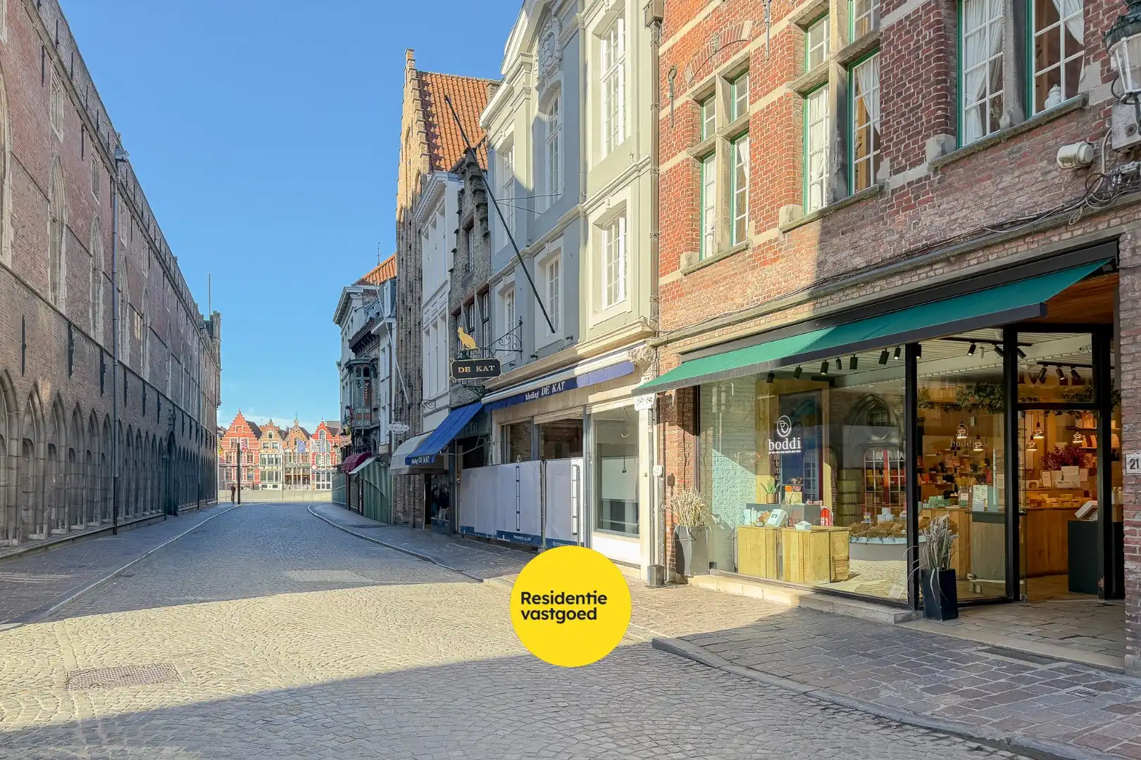 Uitzonderlijke investeringsopportuniteit in Galerij Ter Steeghere – hartje Brugge foto 17