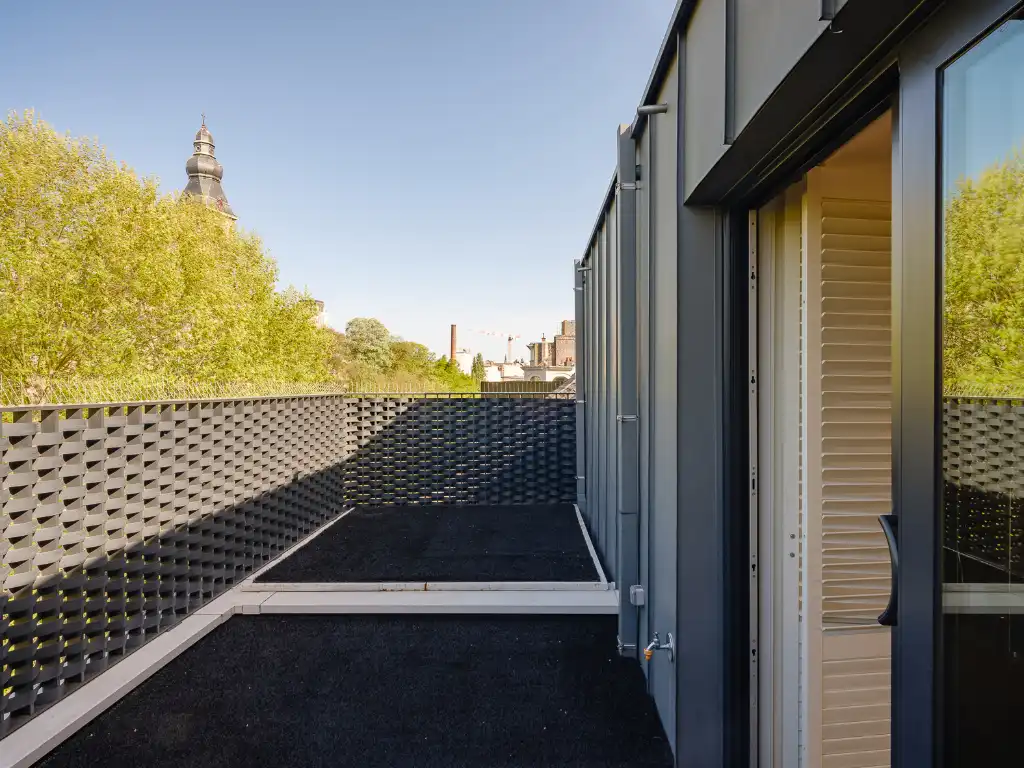 Ruim en lichtrijk duplexappartement met 2 slaapkamers, meerdere terrassen en staanplaats aan Ter Platen foto 8