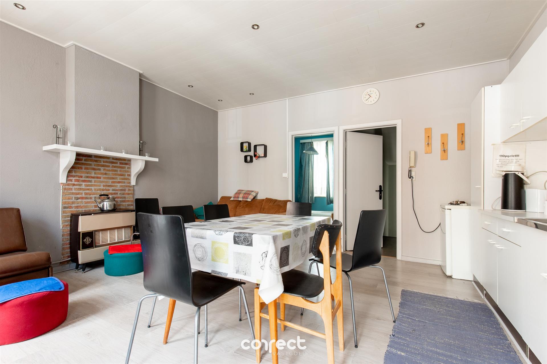 Verzorgd appartement in woonwijk foto 3