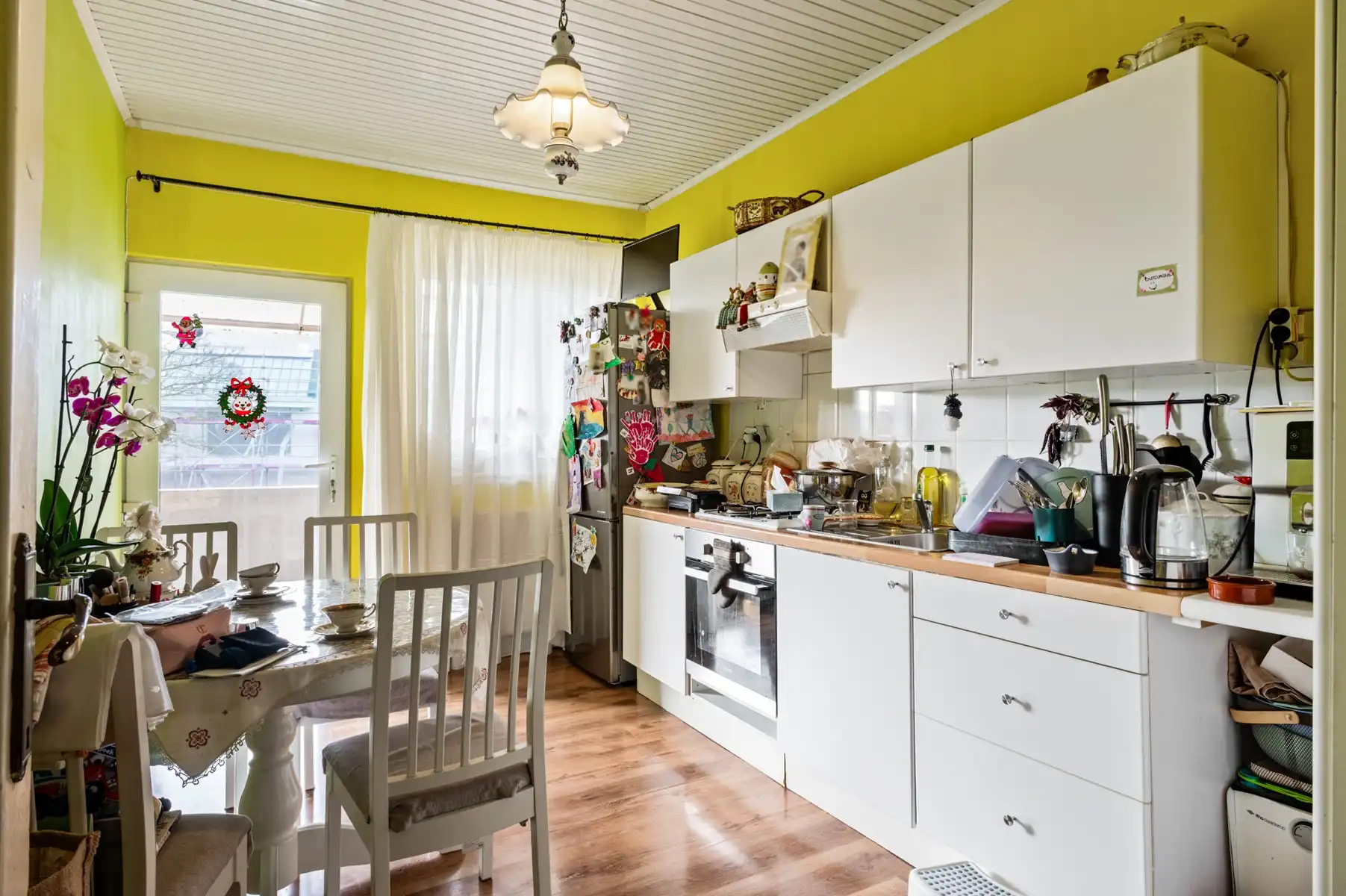 Opbrengsteigendom met garages en appartement foto 12