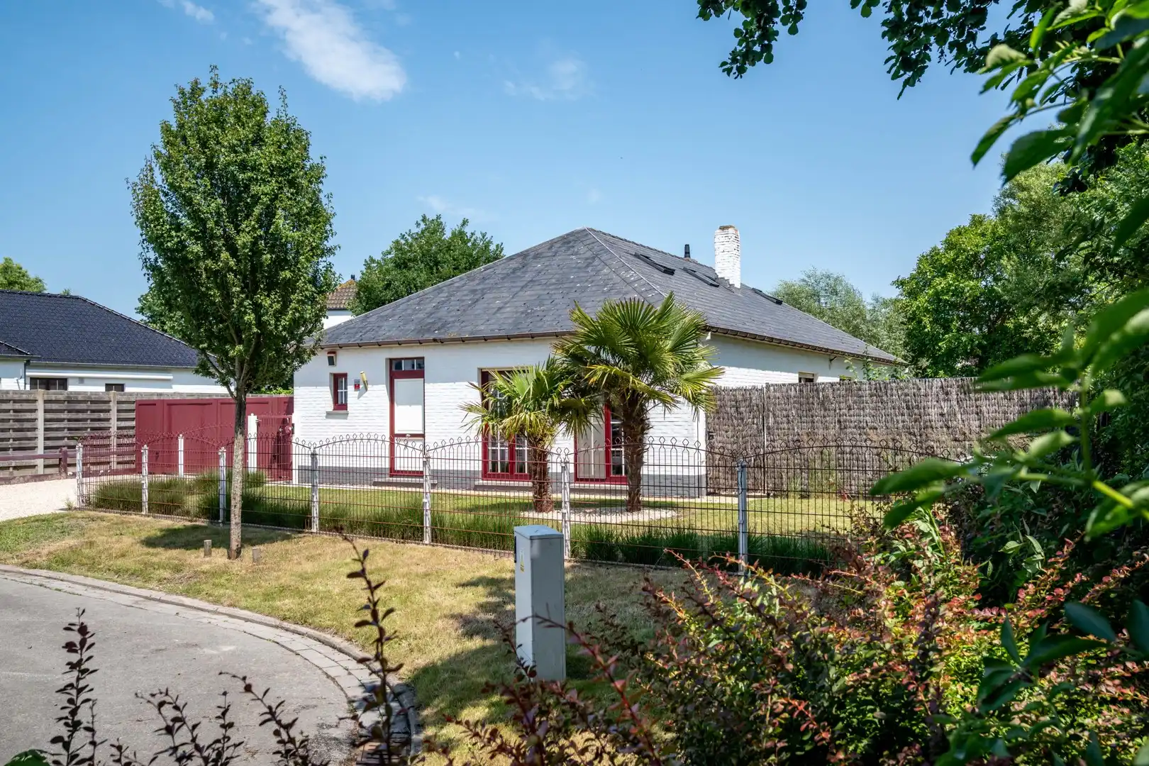 Stijlvolle alleenstaande villa op een uitzonderlijke ligging vlak bij de zee foto 24