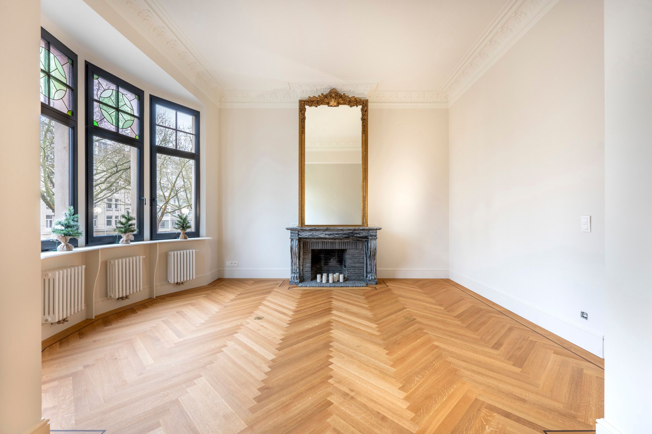 ANTWERPEN-MARKGRAVE - Prachtig gerenoveerde herenwoning foto 2