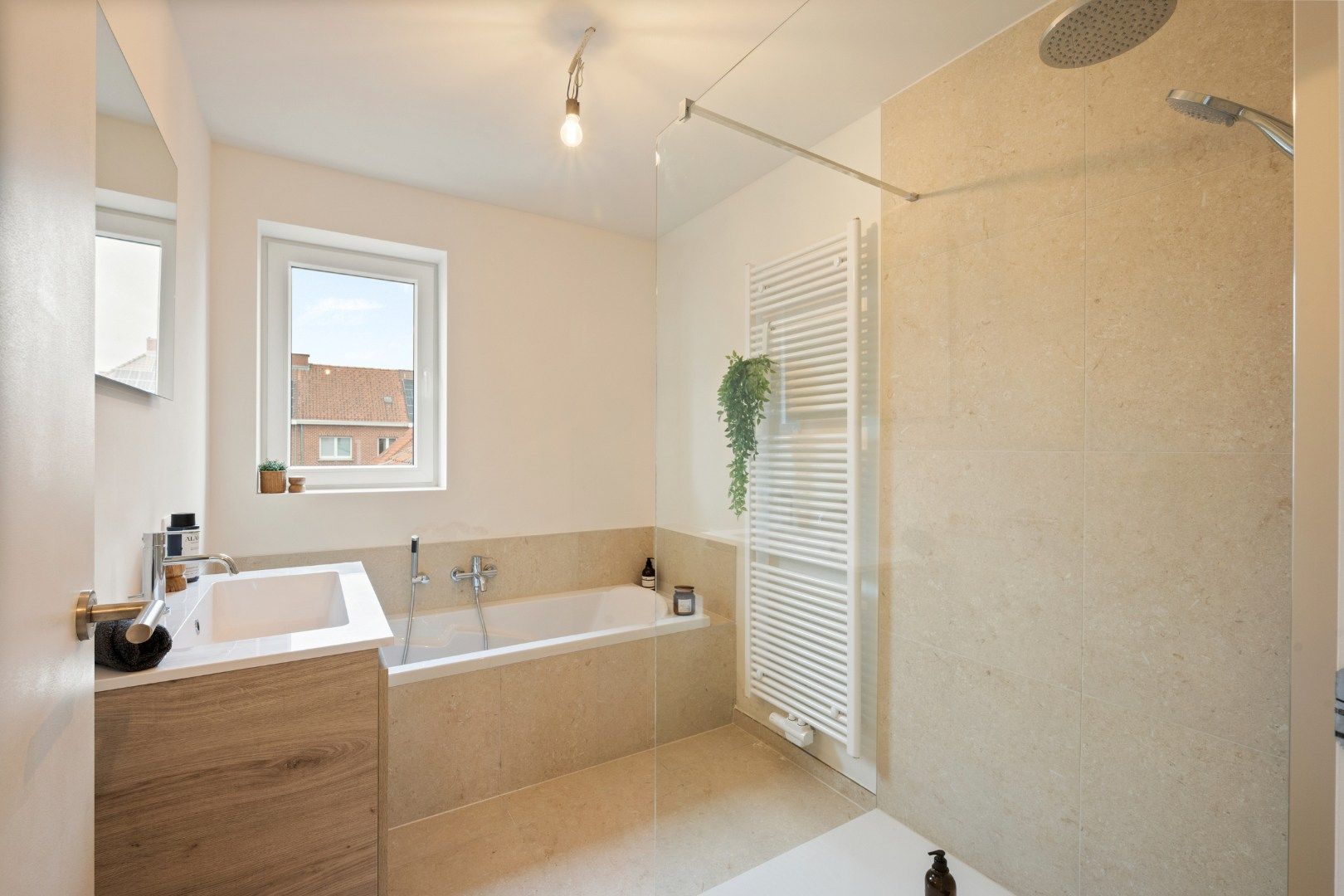 Energiezuinige woning met 3 slaapkamers en tuin met uitweg in Gullegem foto 17