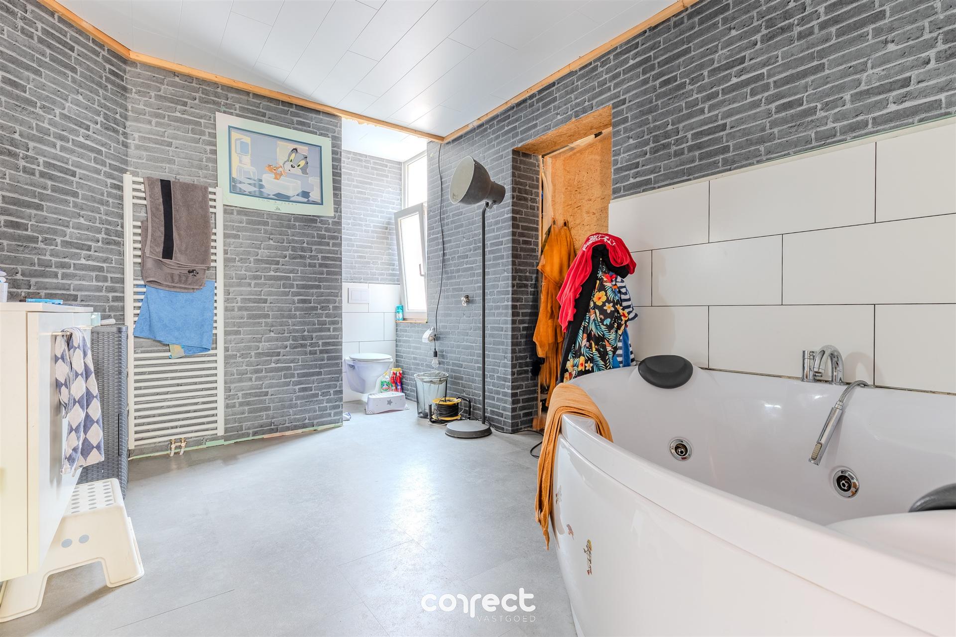 Renovatieproject/woon- en handelshuis foto 12