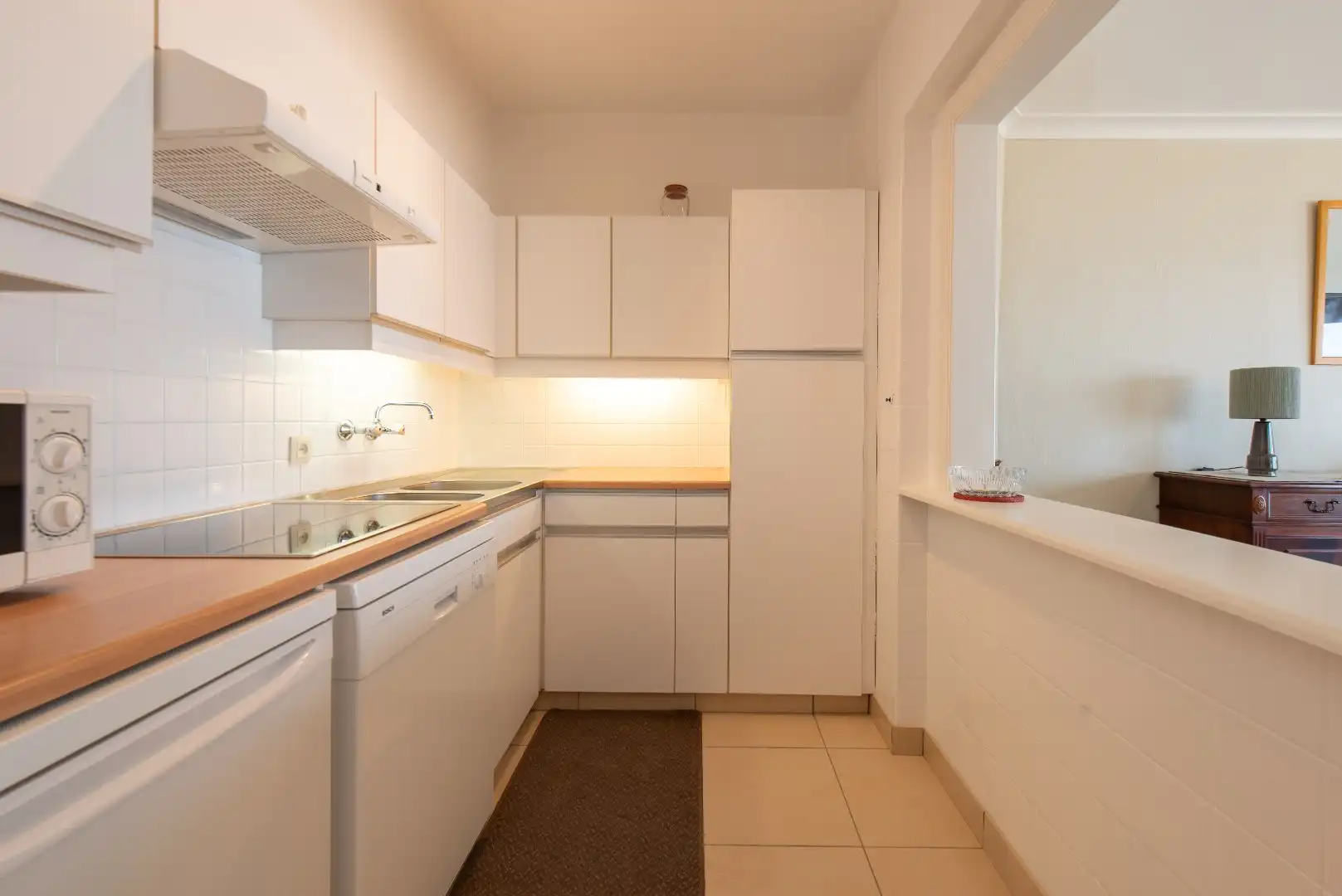 Zeer ruim appartement me 1 slaapkamer op de Zeedijk van Middelkerke met EPC B-label foto 2