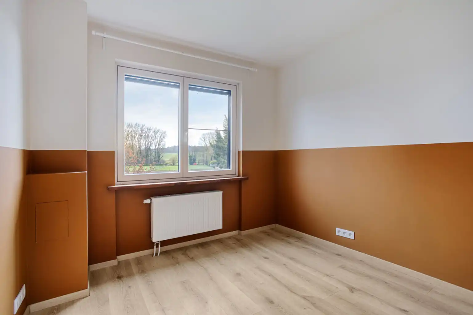 Volledig gerenoveerde driegevel bel-etage in rustige wijjk foto 13