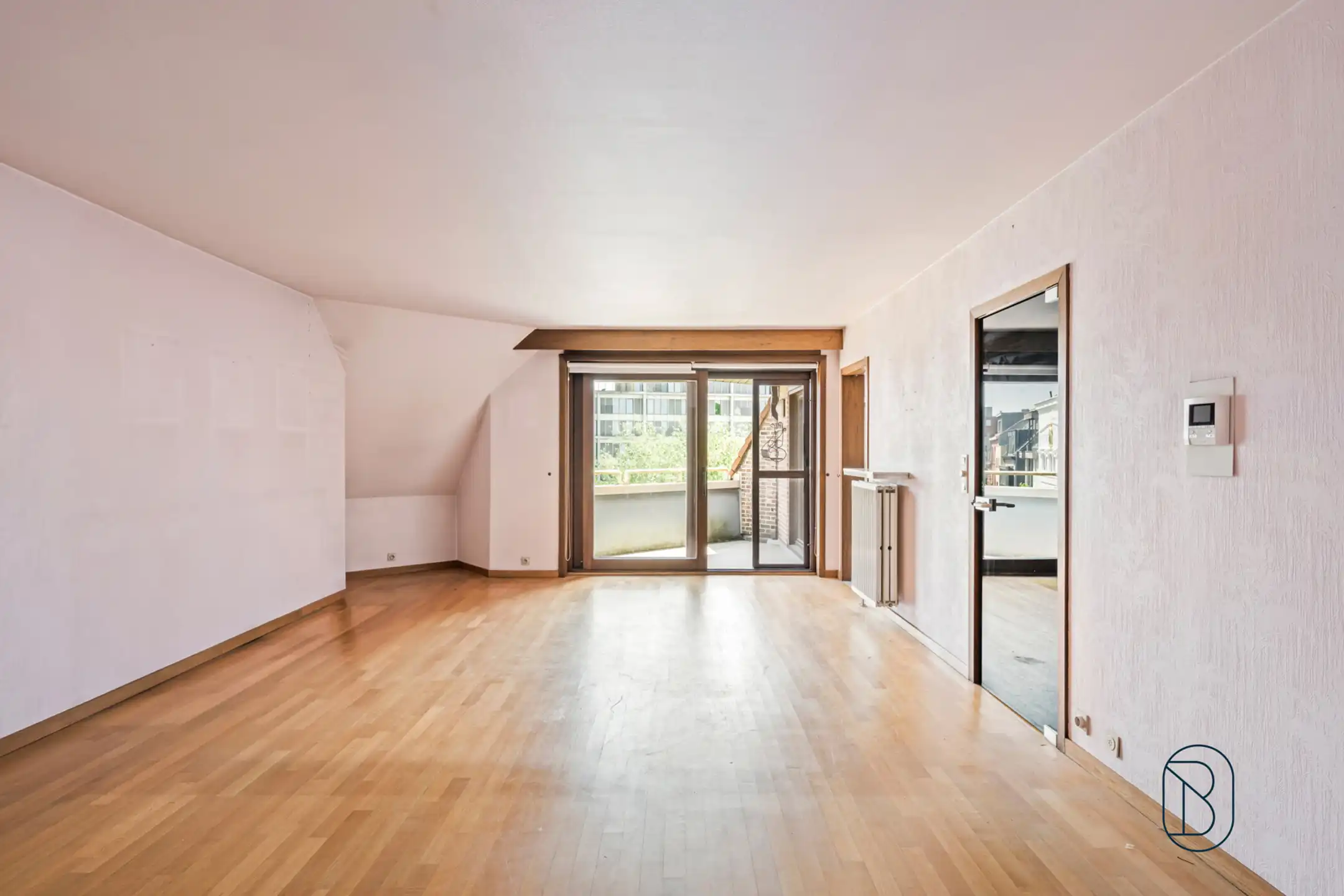 Topgelegen 2 SLK-appartement met veel potentieel foto 5