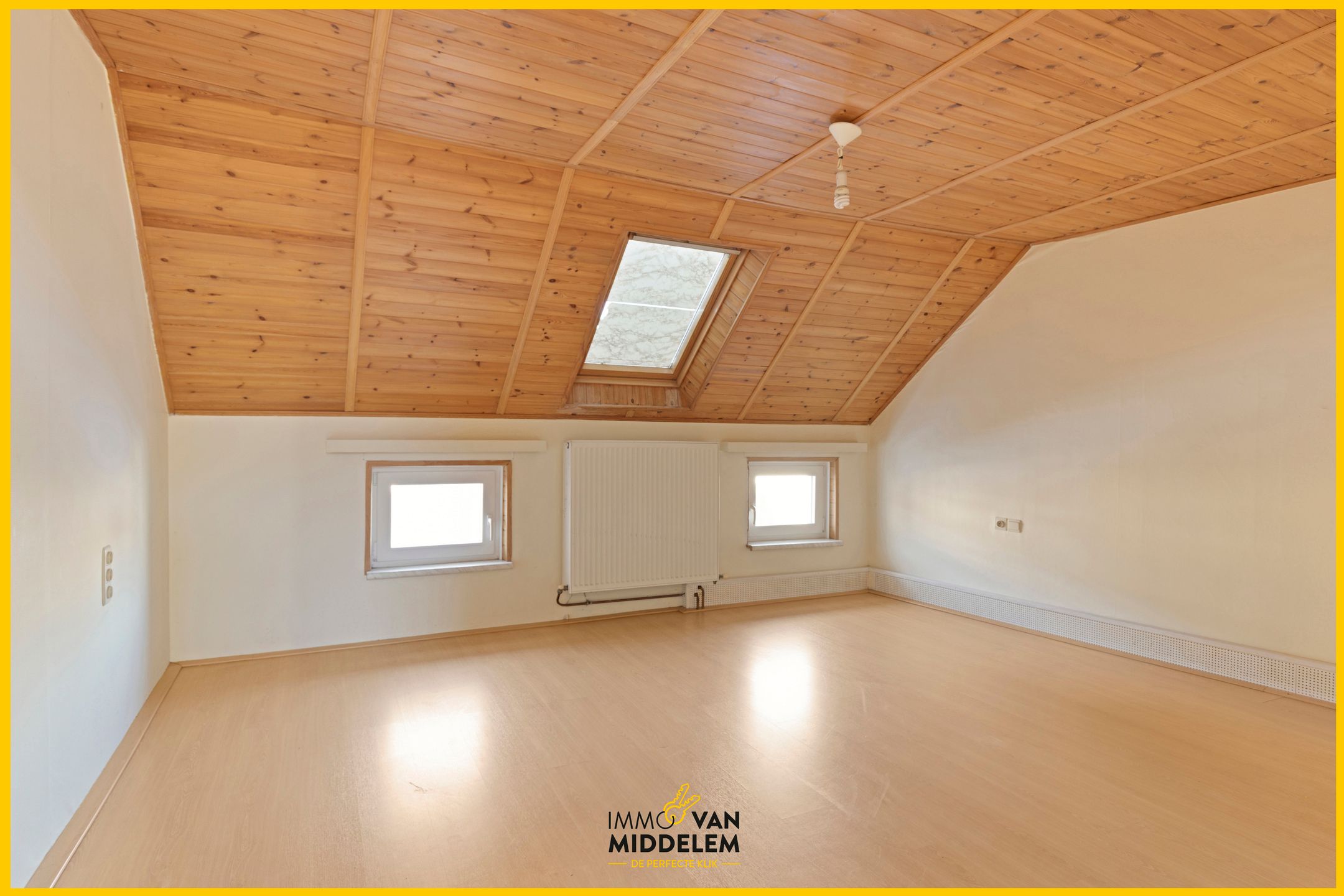 TE RENOVEREN WONING MET 2 KAMERS EN GARAGE foto 10