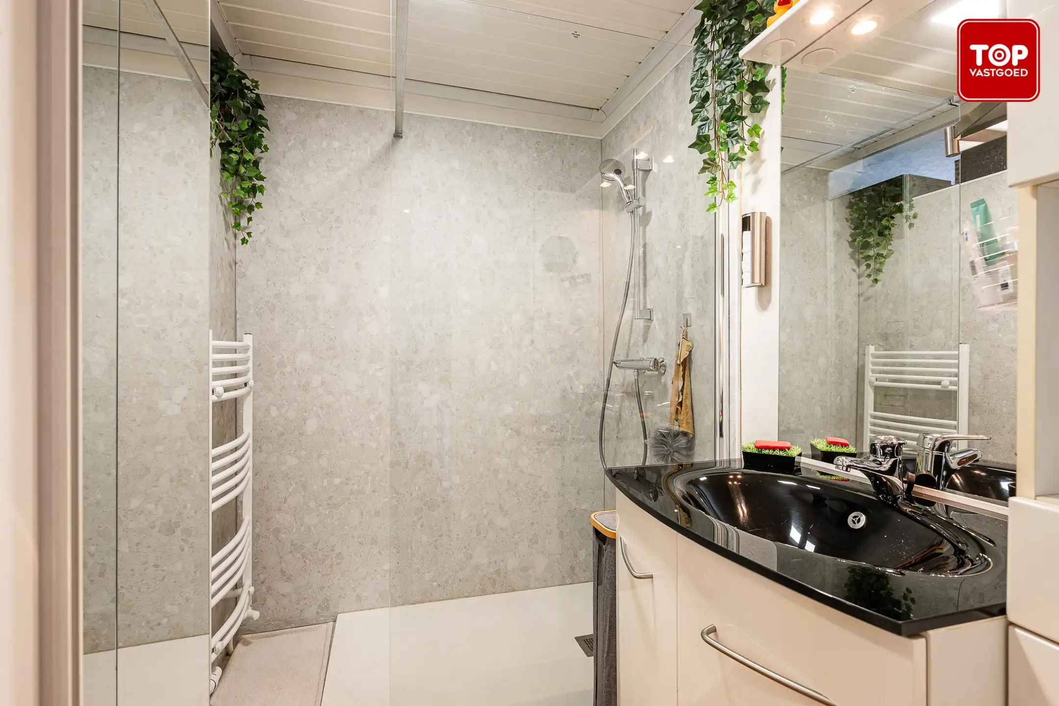 Instapklare woning met zonnige tuin op toplocatie nabij UZ Gent foto 17