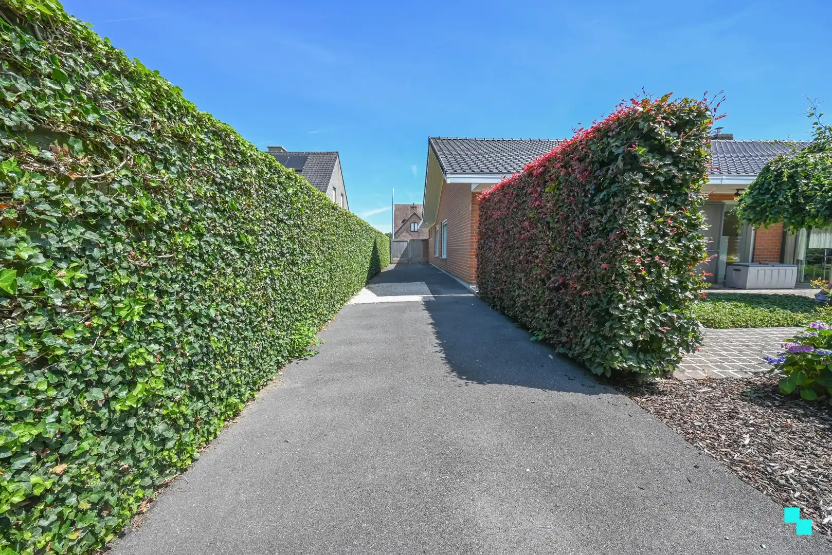 Ruime bungalow nabij centrum van Oostrozebeke foto 26