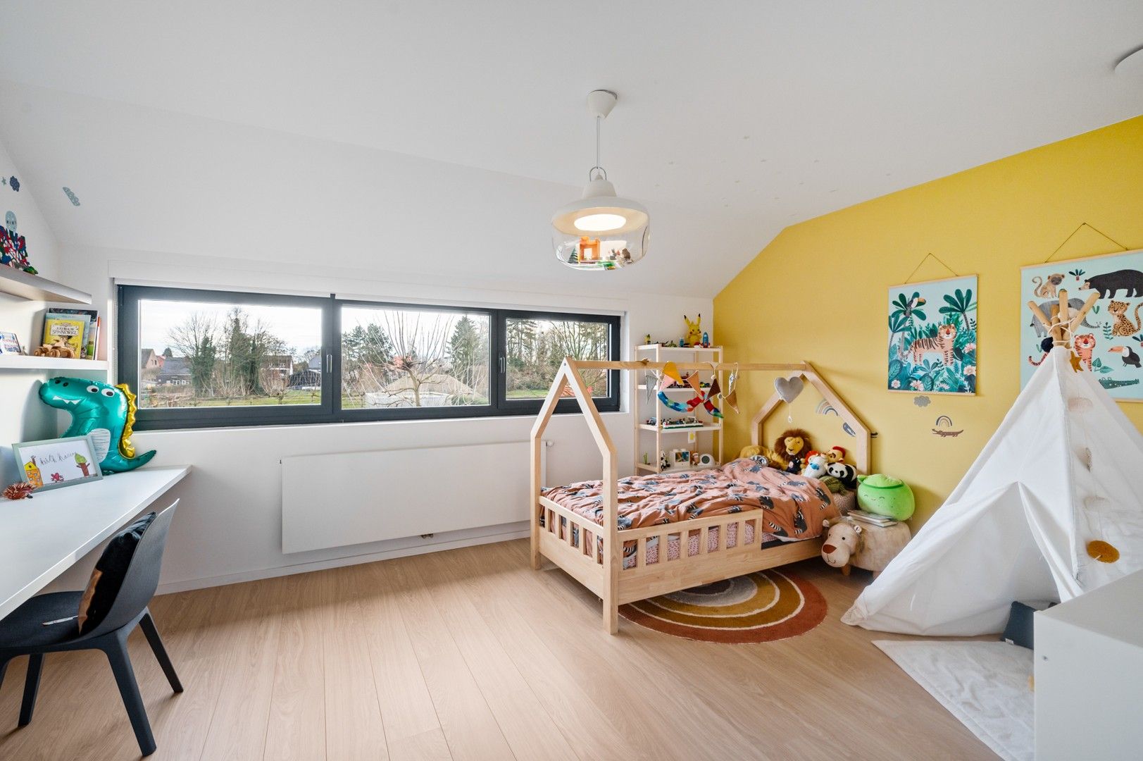 Instapklare recente woning met 5 slpkmrs in Oevel! foto 9