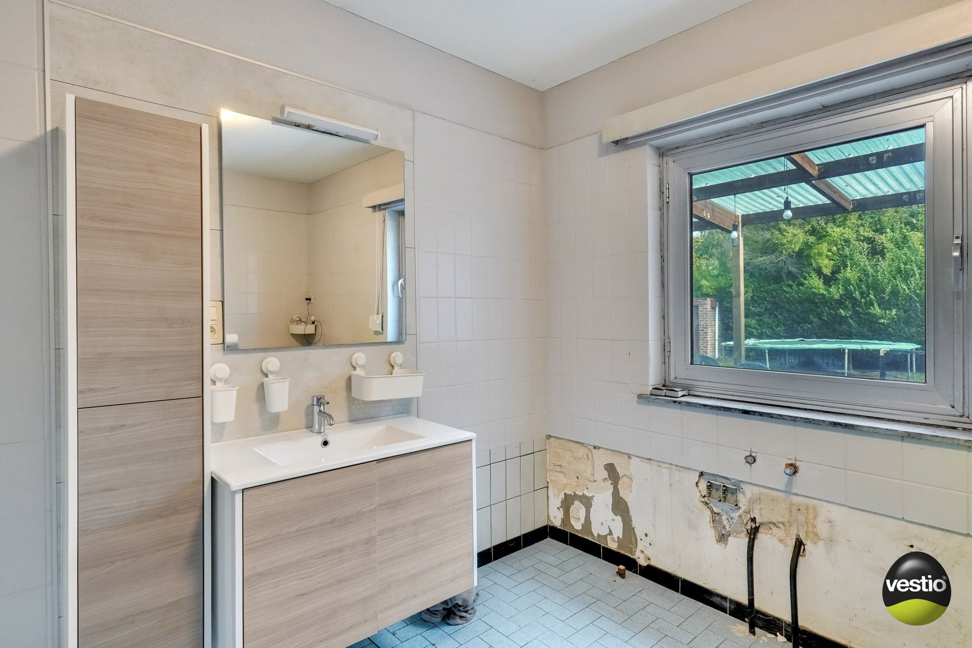 GELIJKVLOERSE BUNGALOW BOORDEVOL POTENTIEEL foto 21