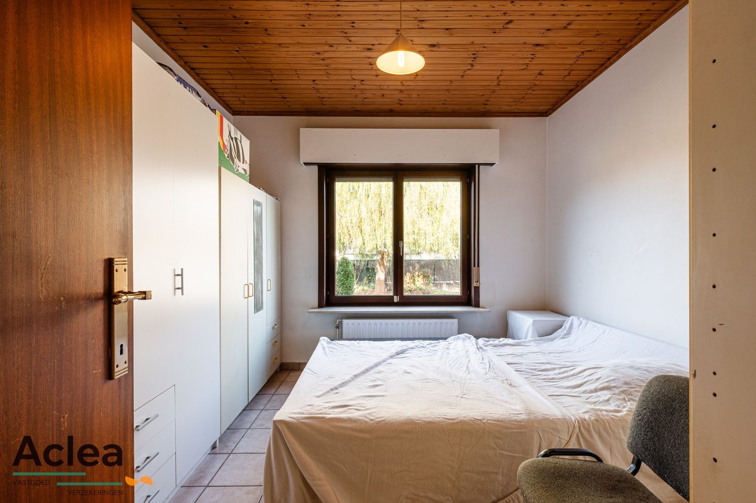 Vrijstaande woning op ruim perceel foto 16