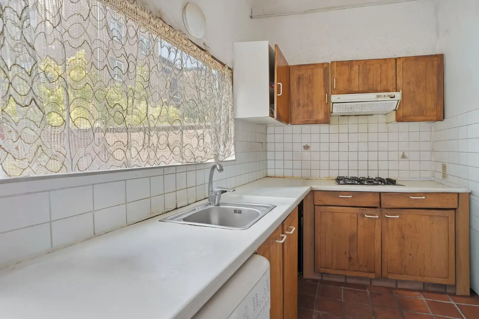 Te renoveren stadswoning op topligging in Brugge foto 6