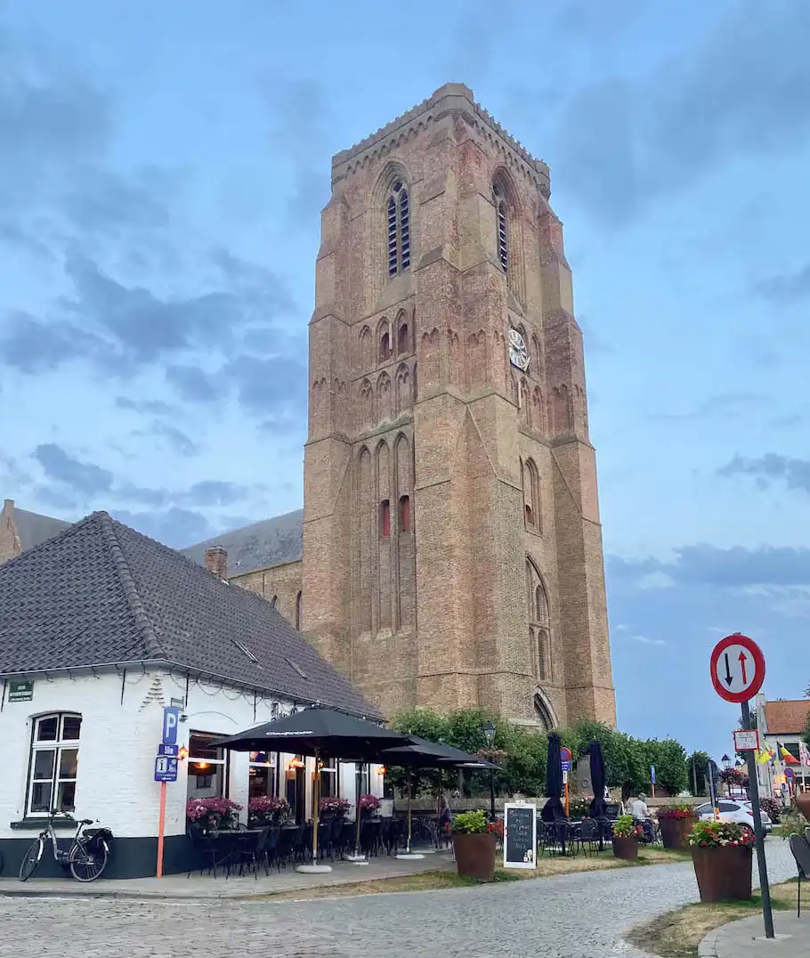 Charmant gerenoveerde dorpswoning te koop in het pittoreske Lissewege foto 2