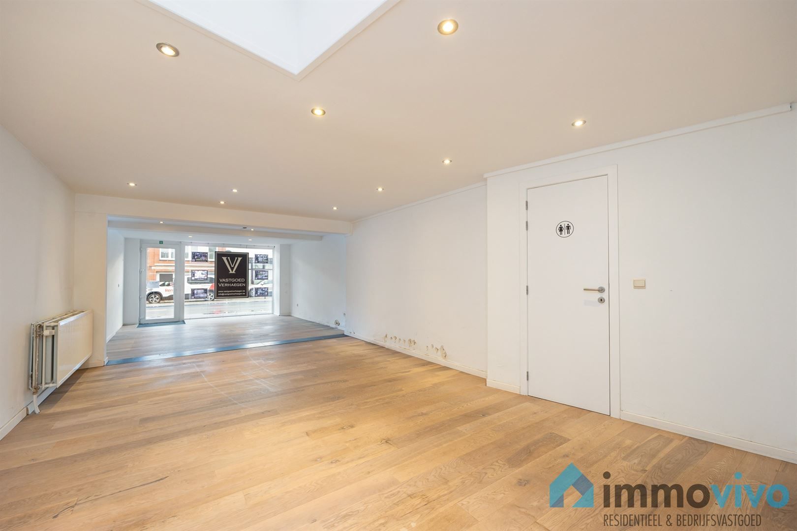 Handelsgelijkvloers op toplocatie in centrum foto 6