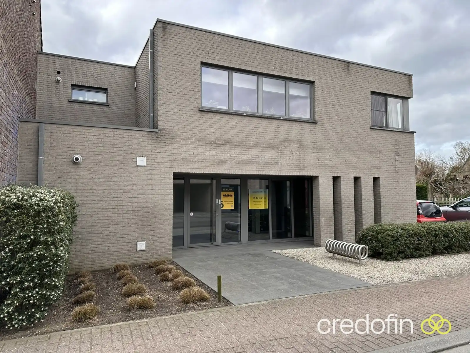 Kantoor te huur foto {{pictureIndex}}