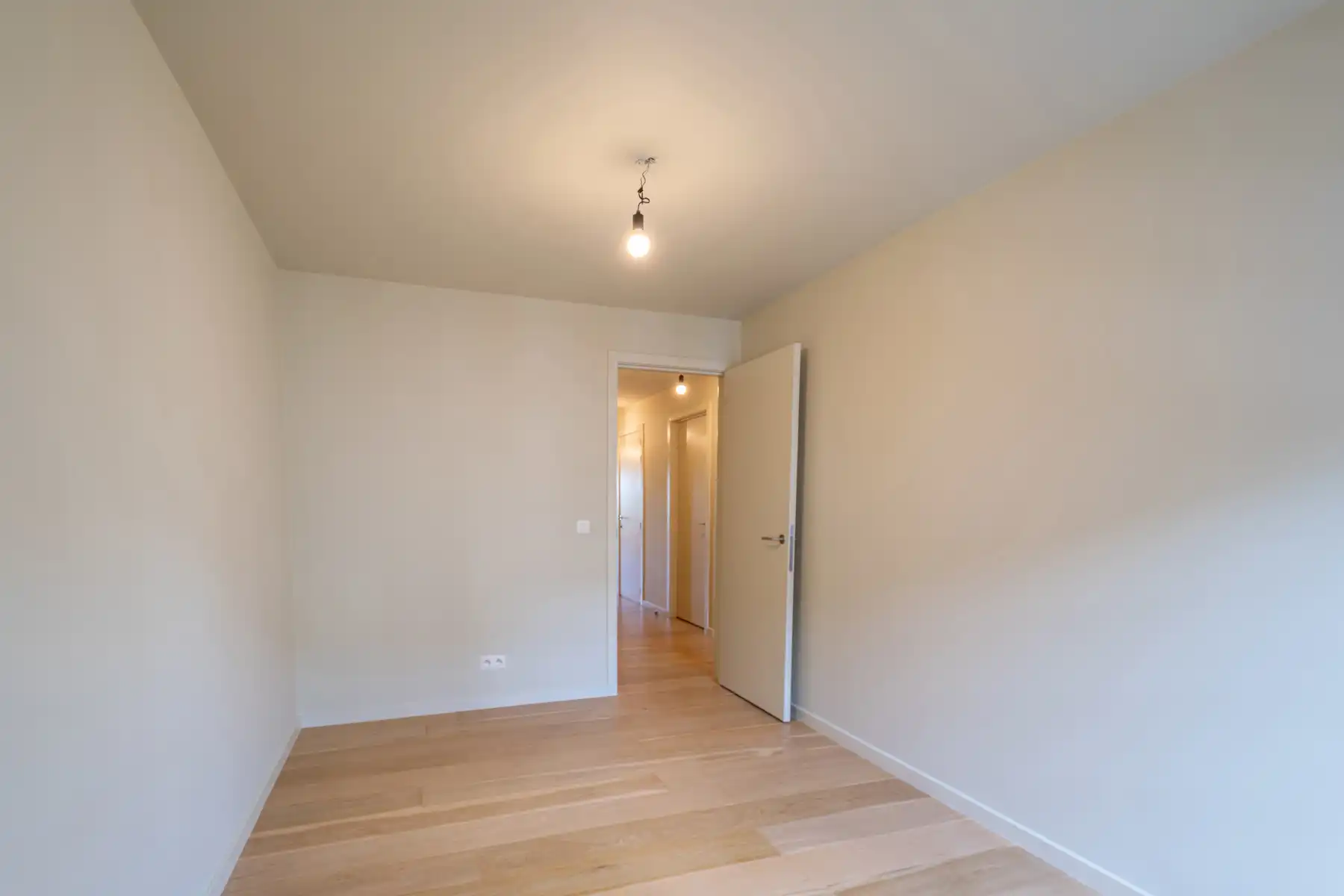 VOLLEDIG GERENOVEERD APPARTEMENT MET LIFT foto 15