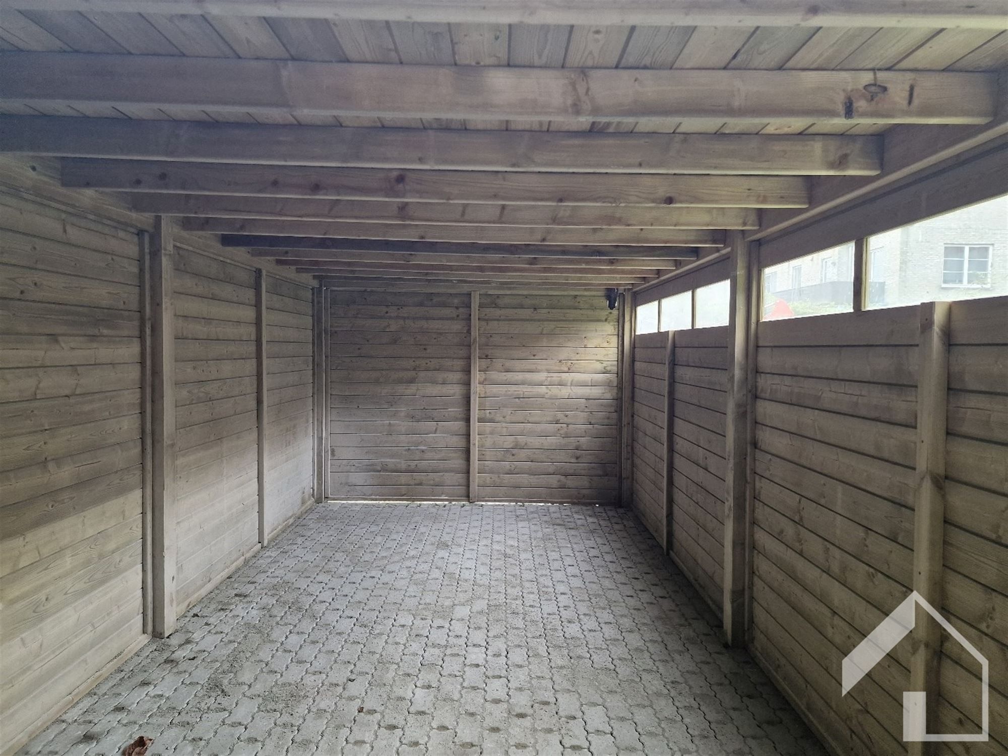 Nieuwbouwappartement op 1e verdieping met lift, 2 slaapkamers, autostaanplaats en kelder foto 13