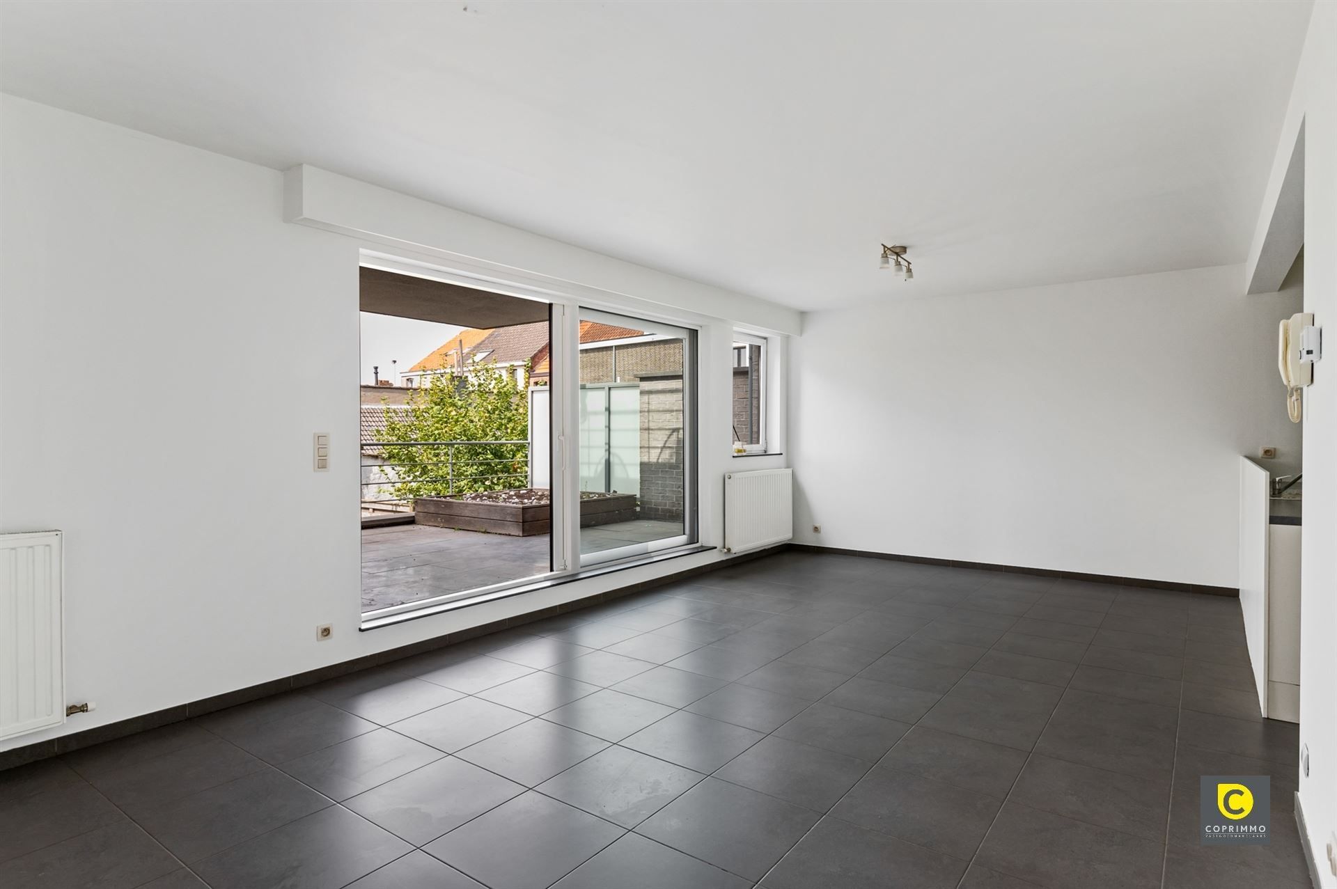 Appartement met terras+tuin en autostaanplaats foto 2