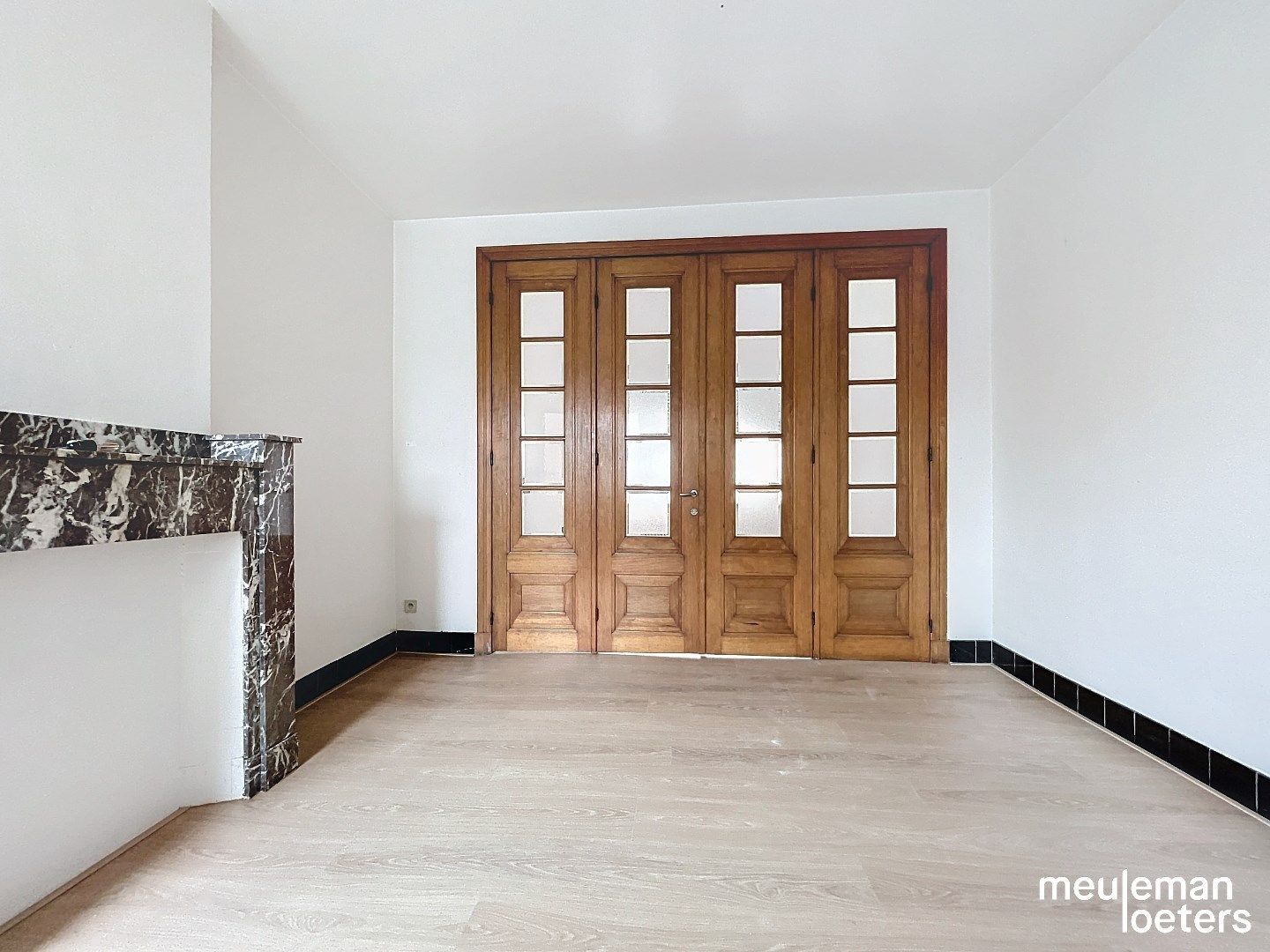 Karaktervolle ruime rijwoning met garage en tuin foto 7