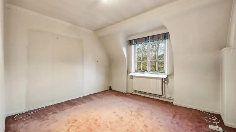 Standingvolle te renoveren villa van 520m² op 53 are foto 27