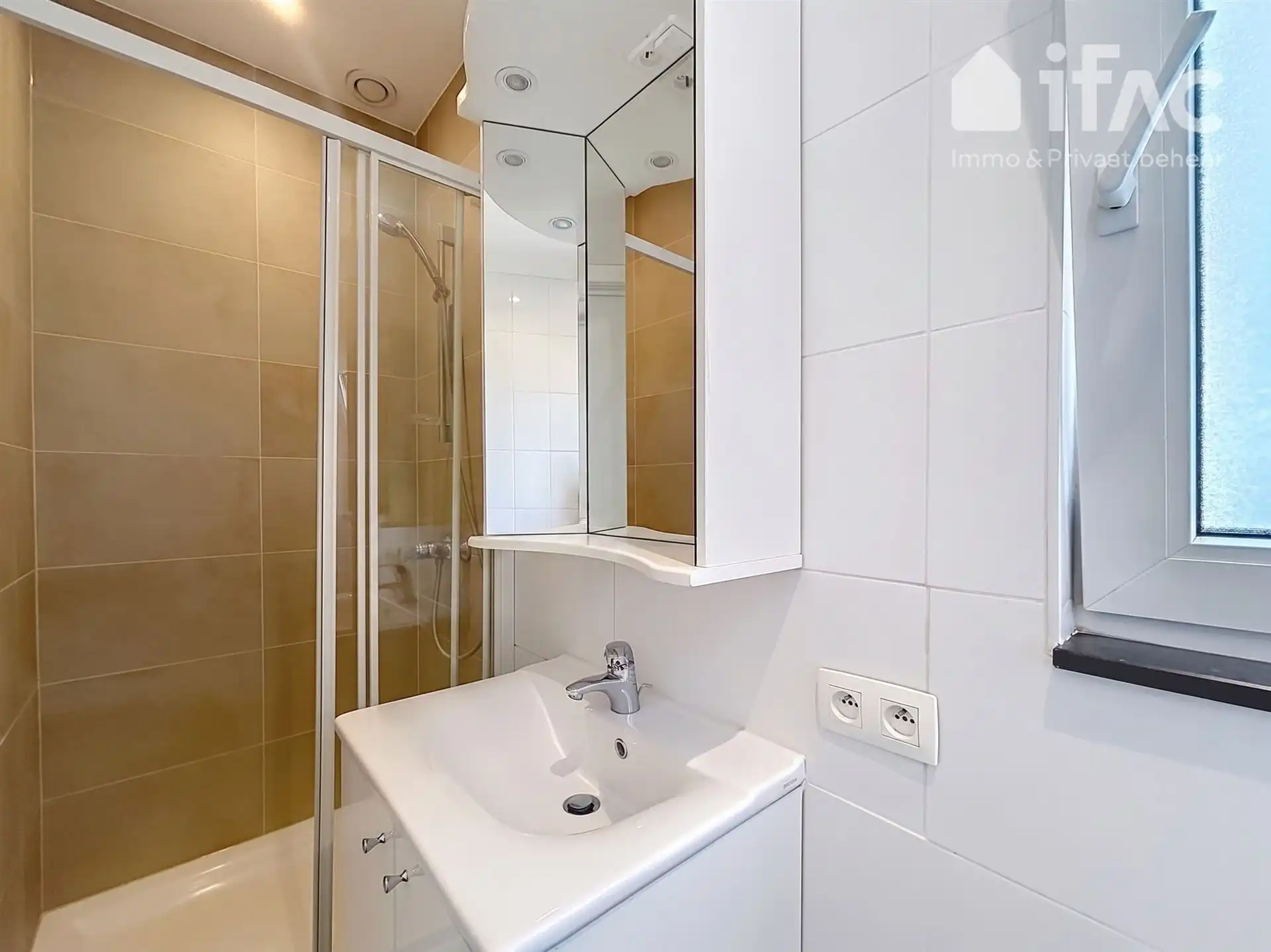 Leuk gelegen 1 slaapkamer appartement foto 8