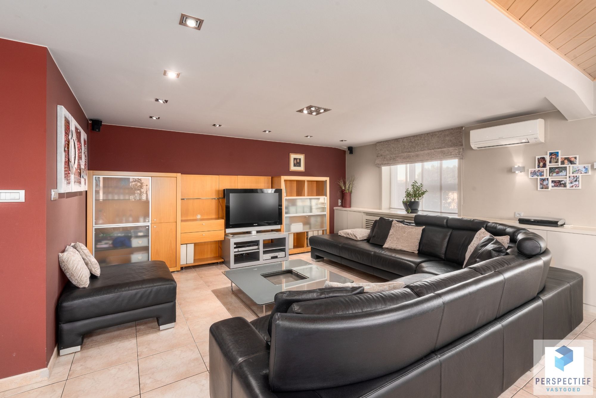 Handelspand met Winkelruimte, Magazijn en Woonst op 1.682 m² foto 28