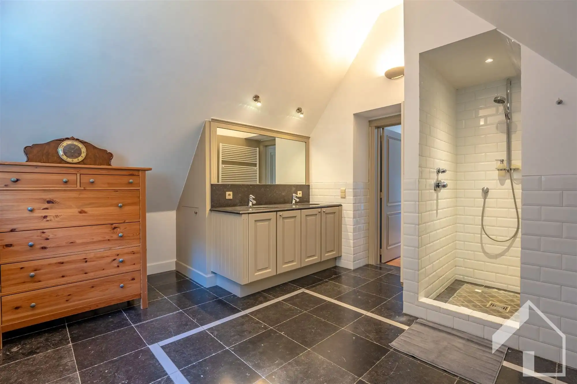 Exclusieve villa met loods, prachtige tuin en topafwerking op ruim 7.400 m²  foto 36