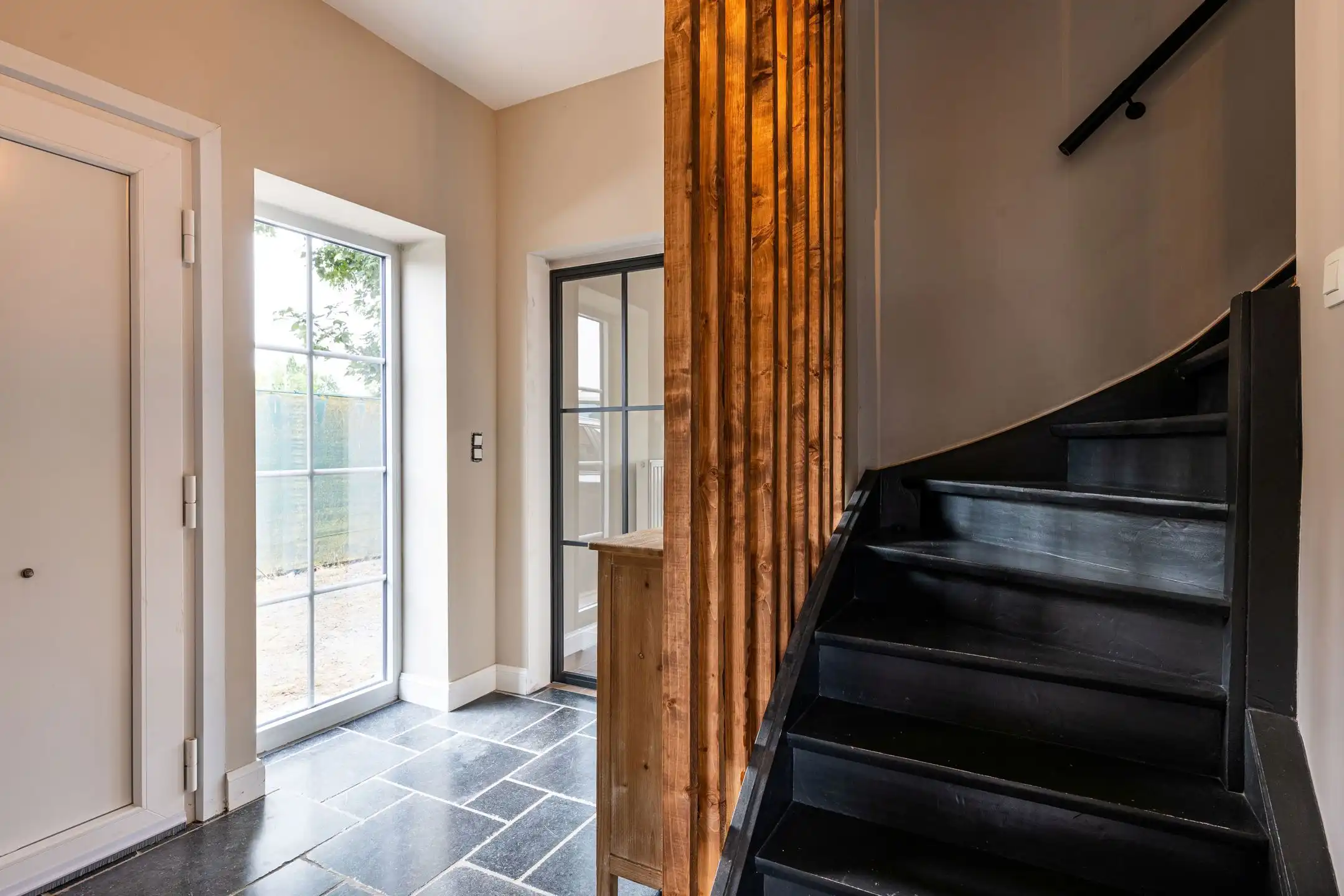 Recent gerenoveerde woning op toplocatie  foto 3