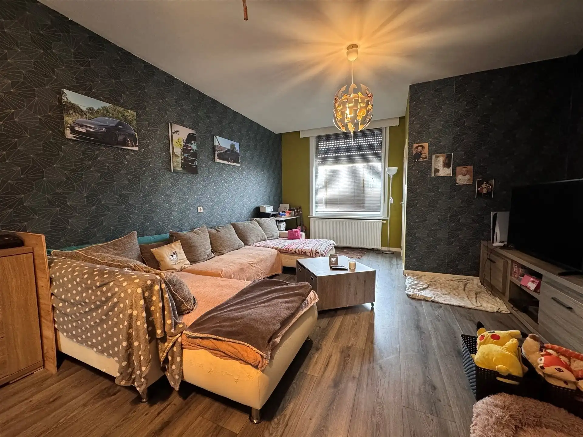 Gunstig gelegen halfopen bebouwing met grote tuin. foto 3