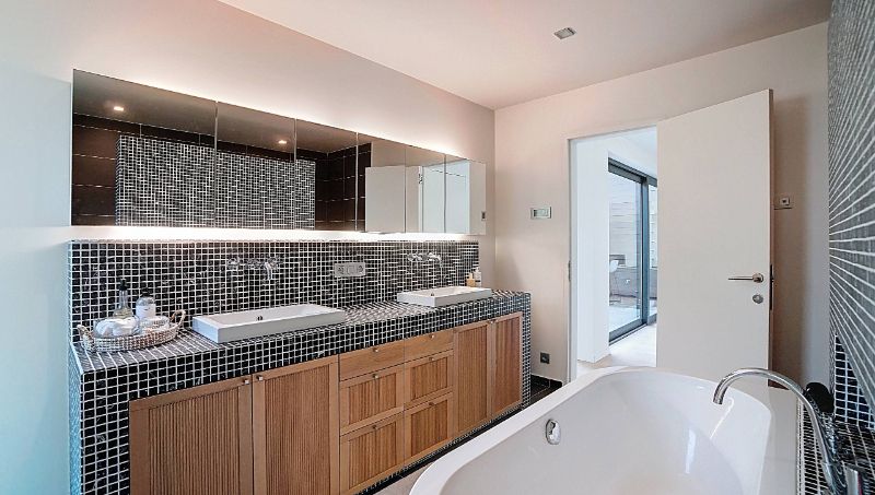 Moderne villa van 230m² op 14a08ca met openluchtzwembad foto 15