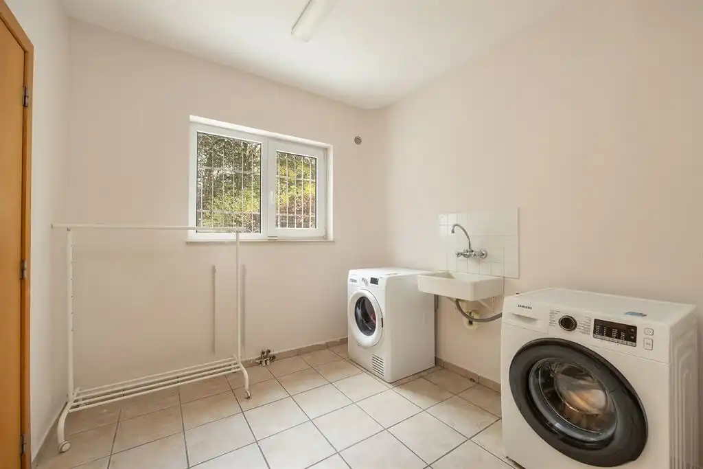 Kwaliteitsvolle HOB in een rustige straat foto 14