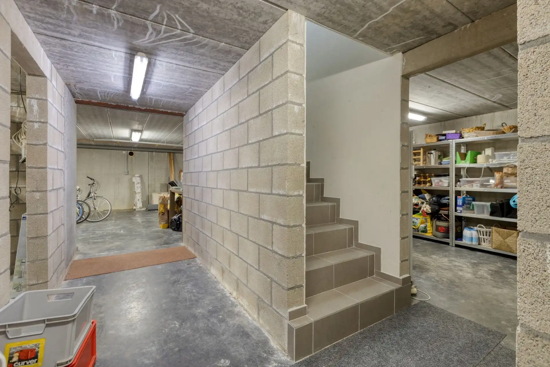 Ruime woning met maar liefst 4 slaapkamers én praktijkruimte in Maasmechelen! foto 27