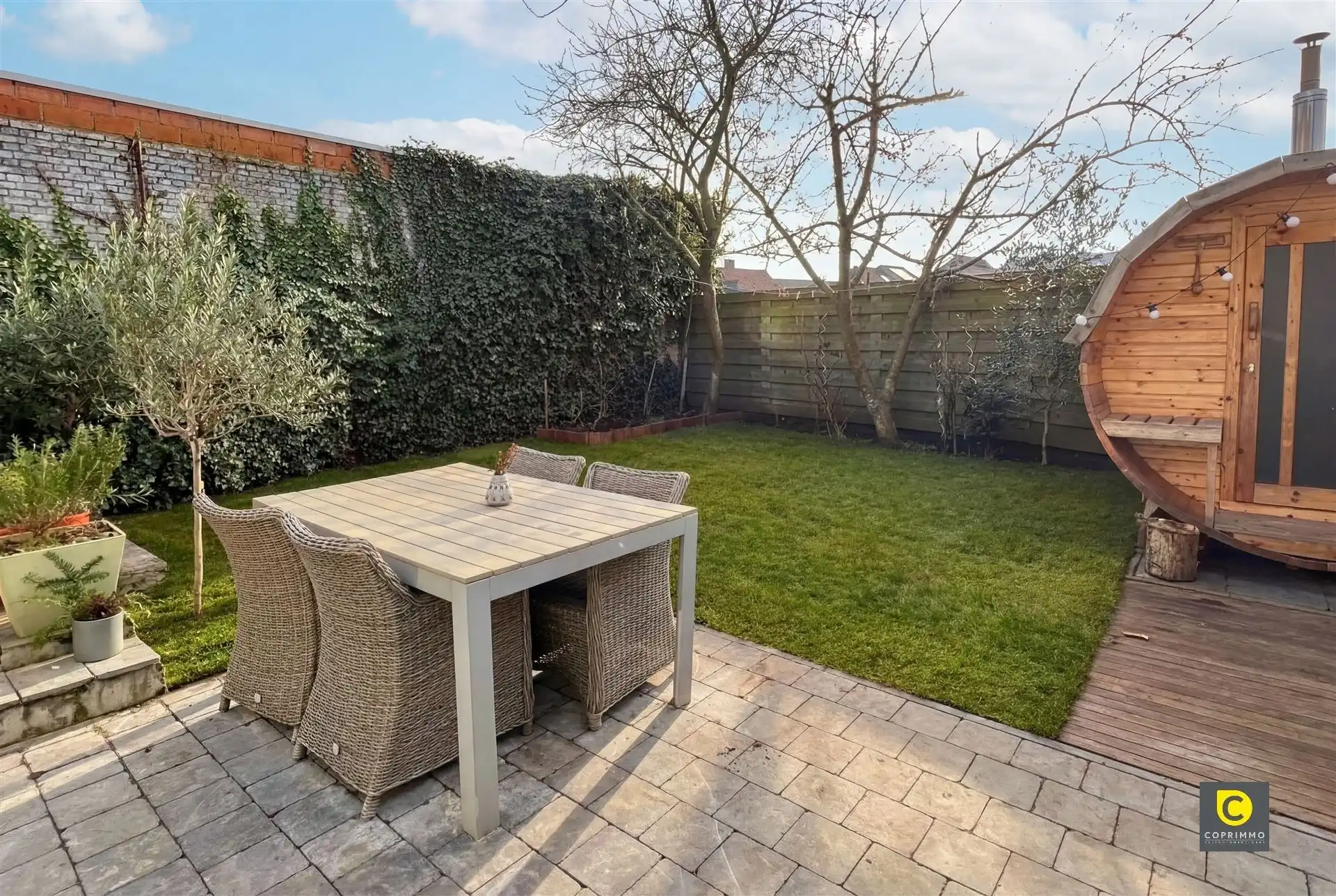 Ruime energiezuinige woning foto {{pictureIndex}}