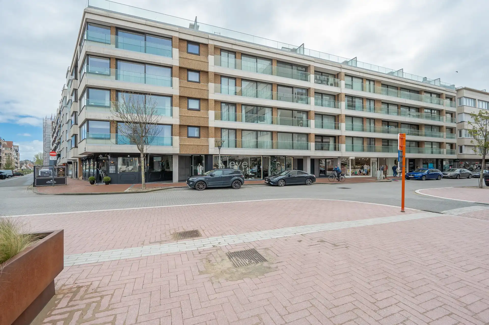 Garage te huur Kustlaan 16 - - 8300 Knokke-Heist