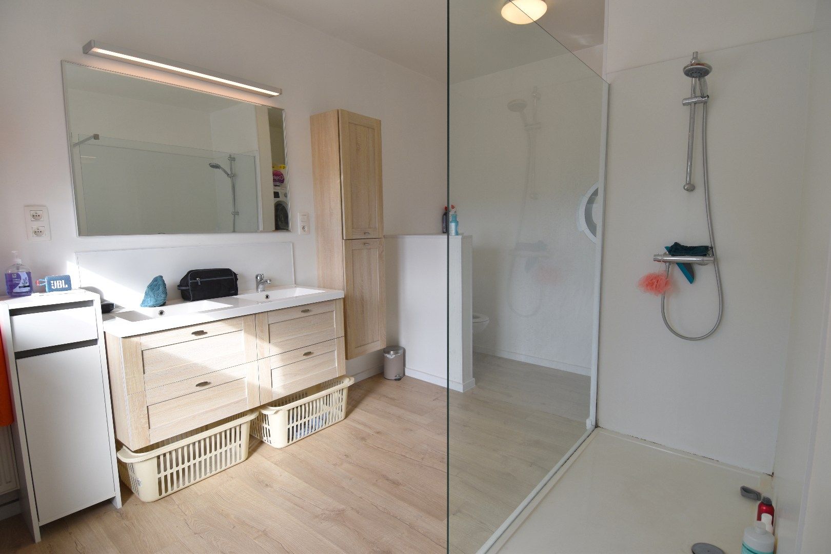 Volledig vernieuwde woning met twee slaapkamers en centrale ligging foto 6