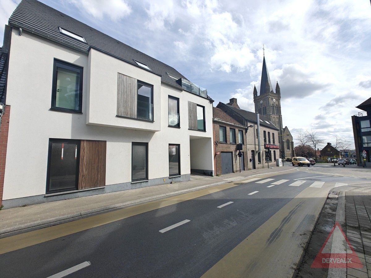 Hooglede – Garage te koop in het centrum foto {{pictureIndex}}