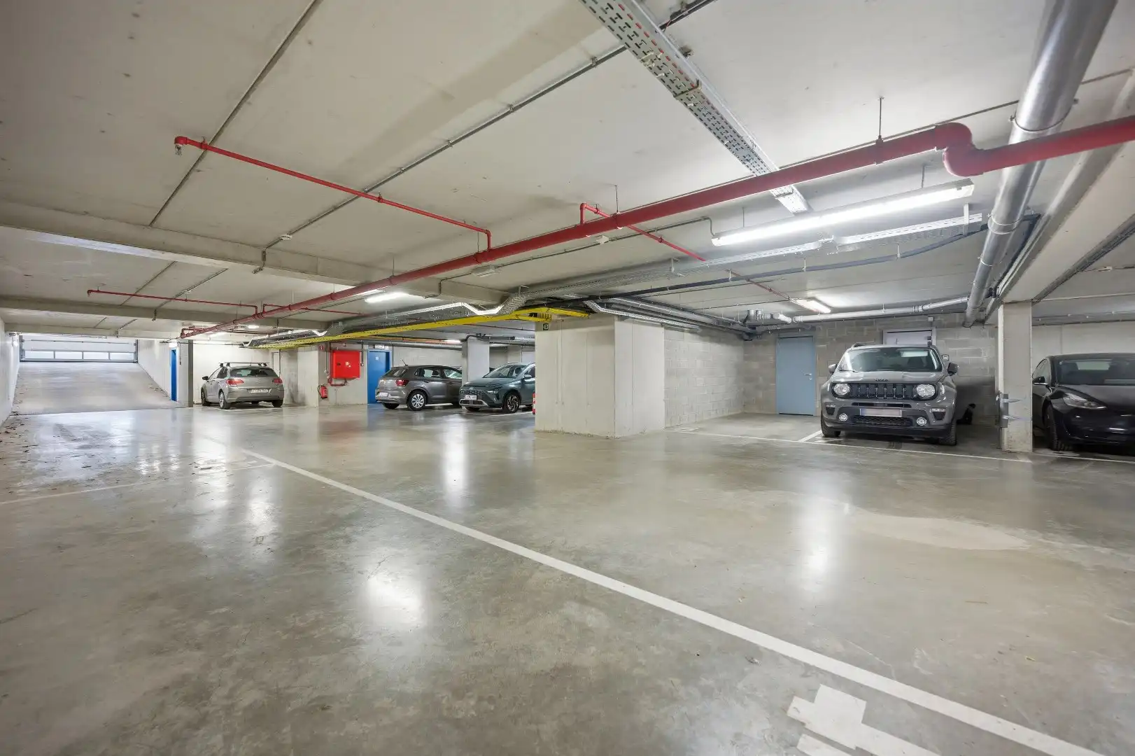 Prachtig ruim app. met 2 slpks, terras en autostaanplaats foto 18