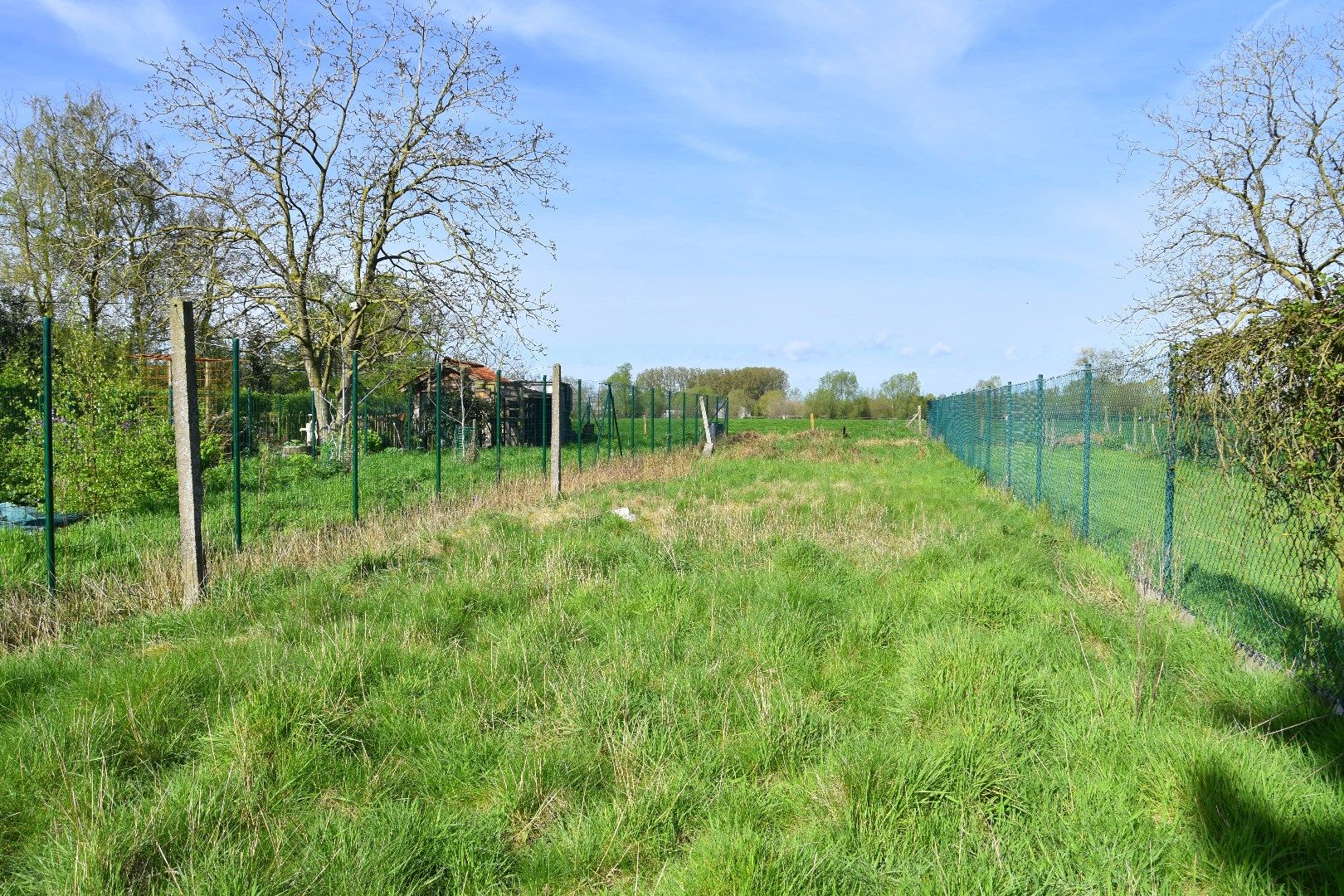 Kloeke eigendom met 6 slaapkamers en tuin met landelijk vergezicht te koop in Gullegem foto 14