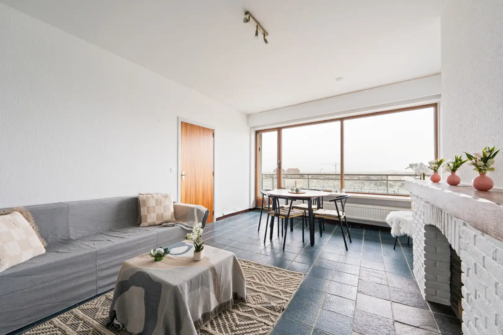 Op te frissen appartement met adembenemend uitzicht te Blankenberge – unieke topligging aan de jachthaven. foto 8