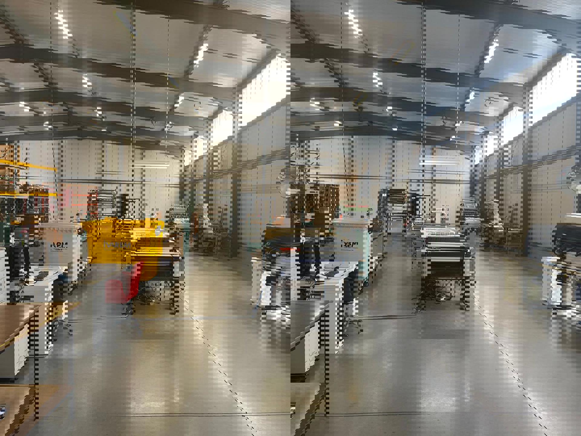 Lier: Magazijn 1.050m² met loskade en kantoor foto 4