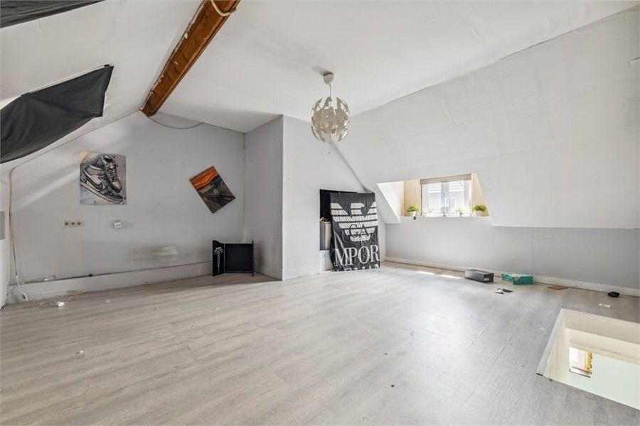 KNUSSE GEZINSWONING MET GEZELLIGE STADSTUIN IN HASSELT foto 20