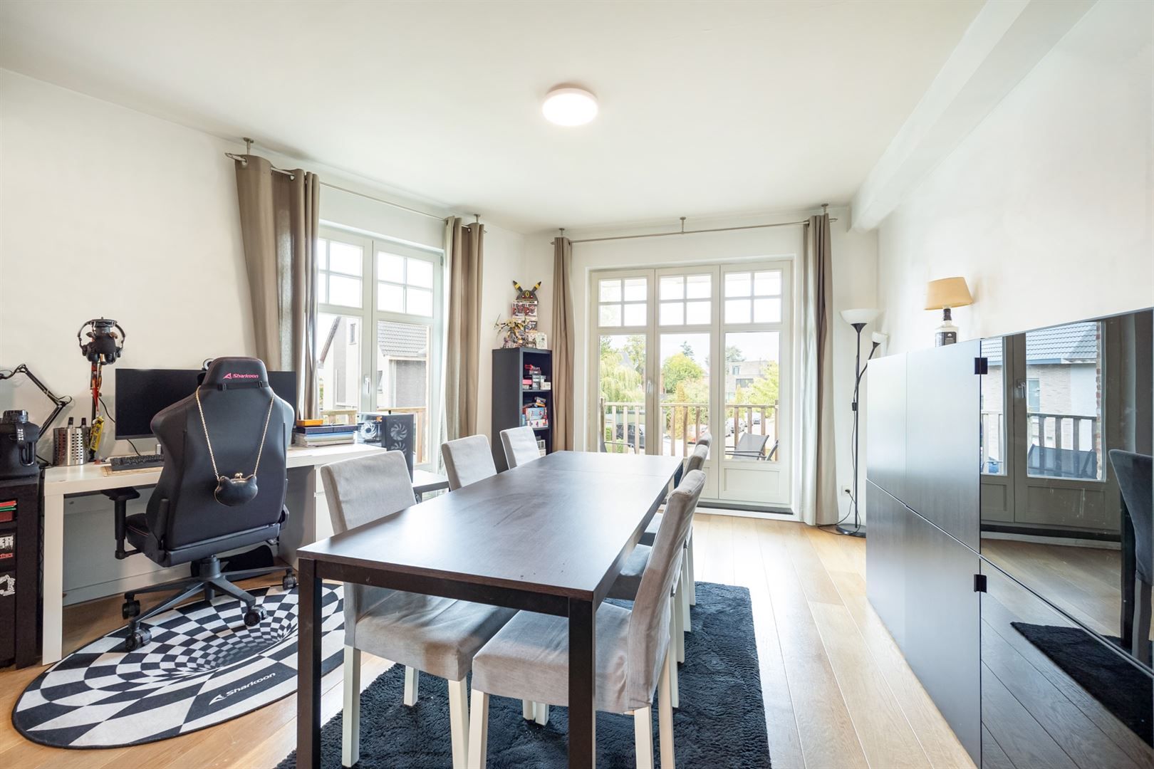 App. op topligging! Met 2 slpks, parking, berging, terras! foto 4